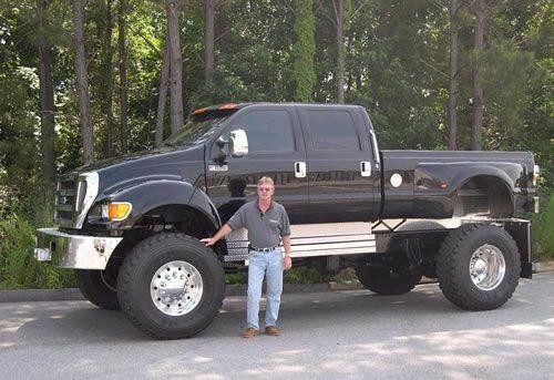 Homme nain ou 4x4 géant ?