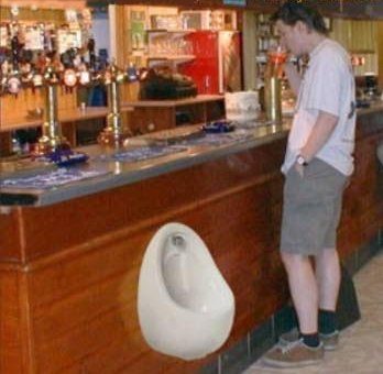Bar urinoire