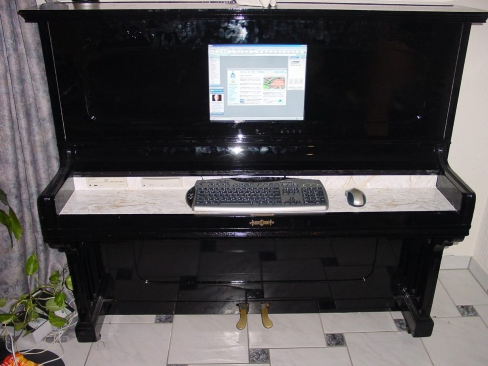 Meuble informatique piano
