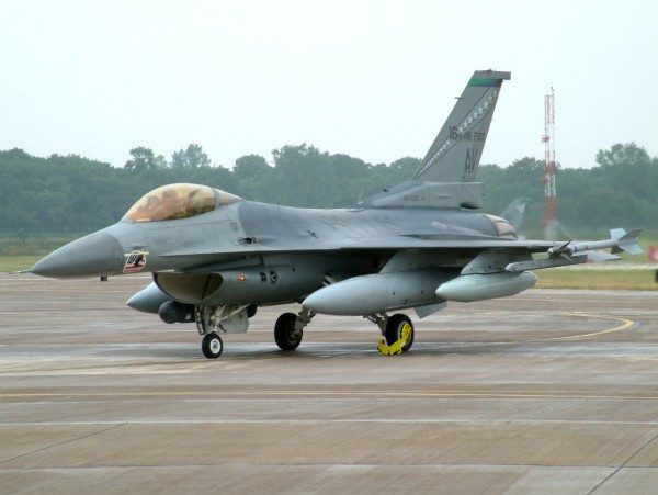 Sabot à un avion de chasse
