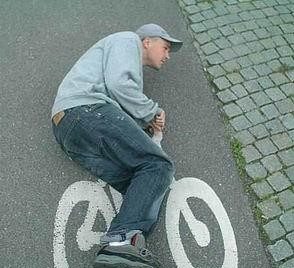 Coup de pompe sur la piste cyclable